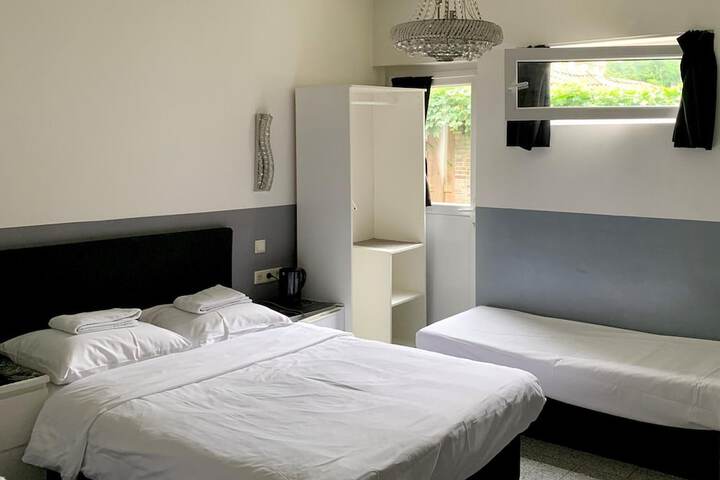 Room 26 of 42