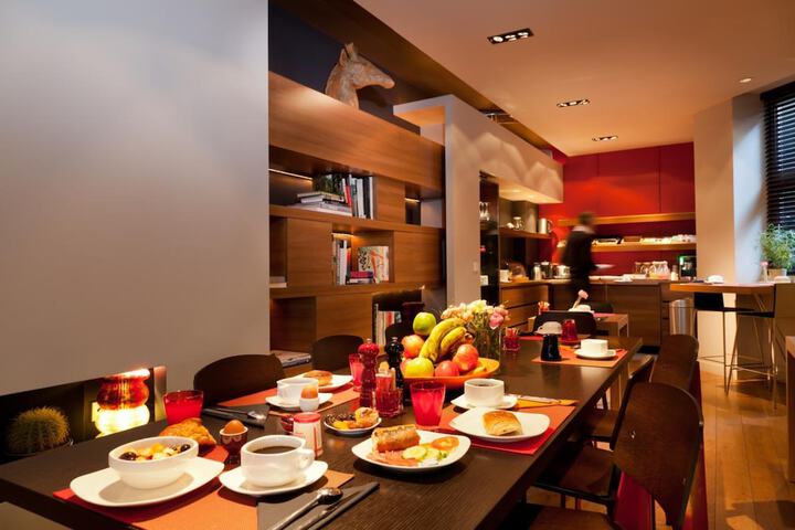Dining 56 of 75