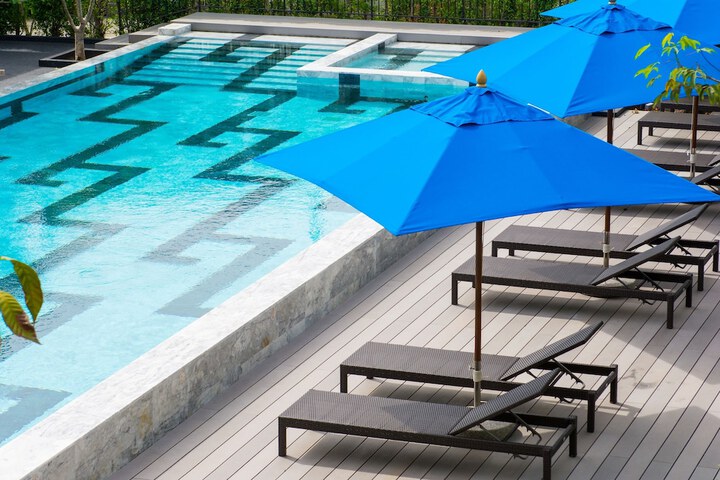 Pool 65 of 144
