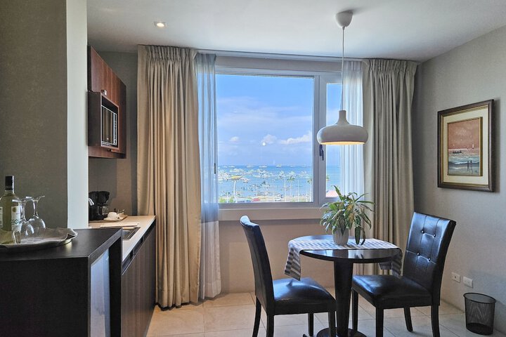 Room 19 of 44