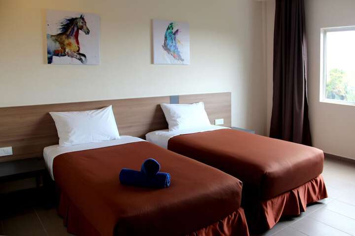 Room 6 of 31