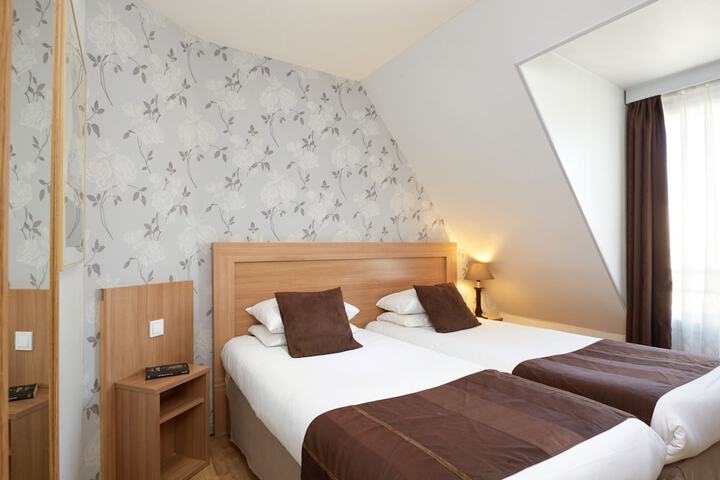 Room 20 of 37