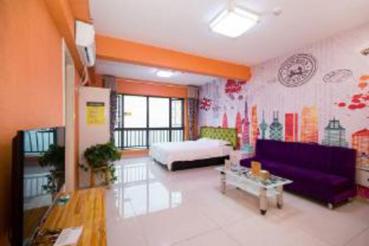 Room 5 of 6