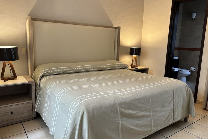 Room 8 of 150