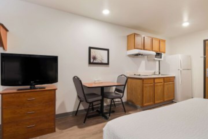 Room 7 of 28