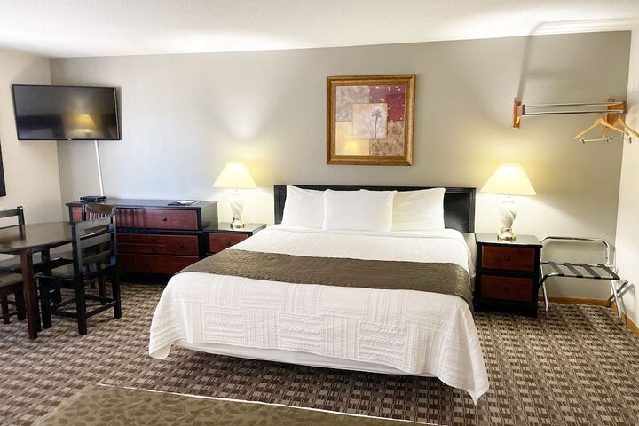 Room 9 of 27