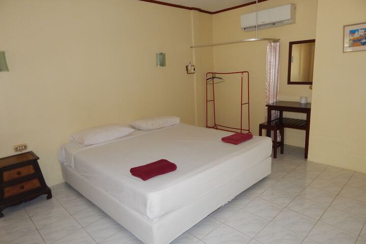 Room 17 of 51