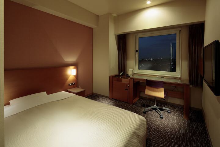 Room 15 of 50
