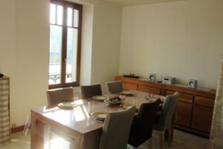 Room 12 of 39