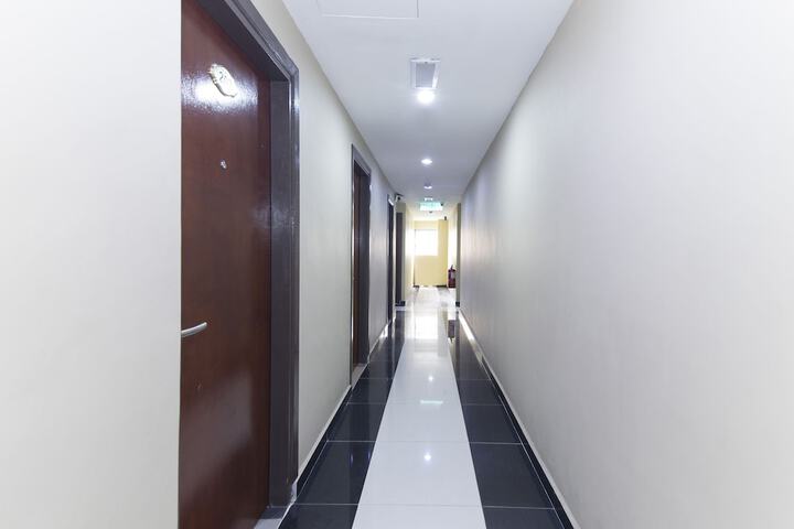 Ballroom/Hall 36 of 39