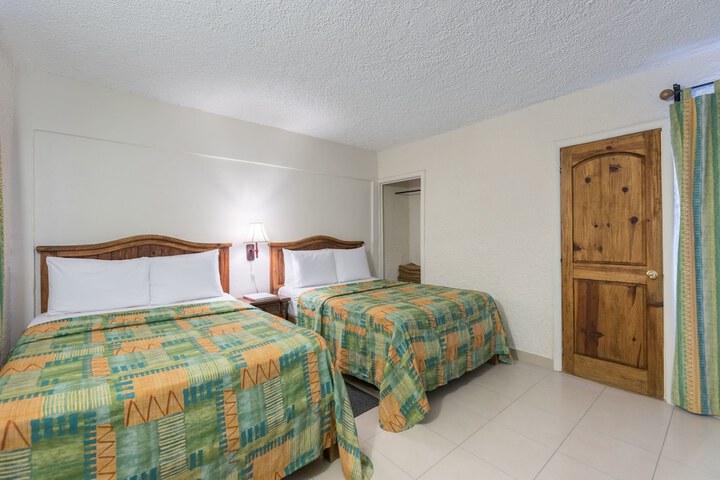 Room 7 of 28