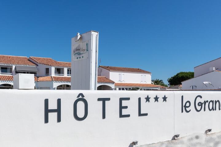 Hotel 44 of 50