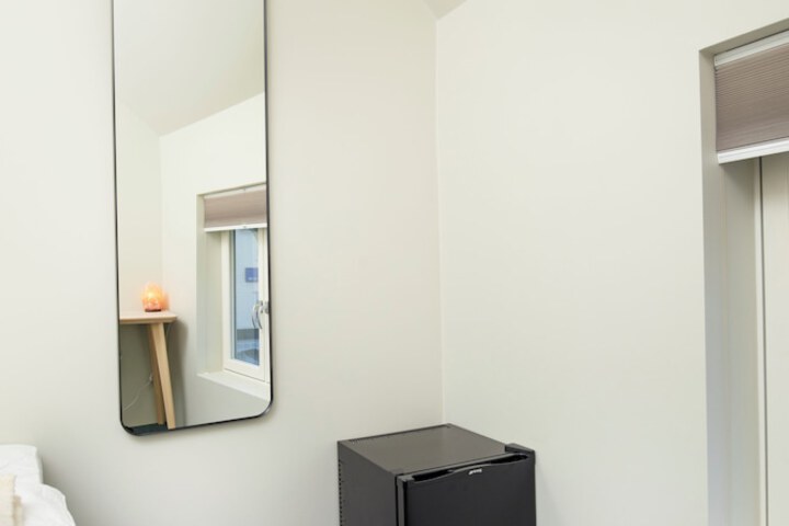 Room 21 of 57