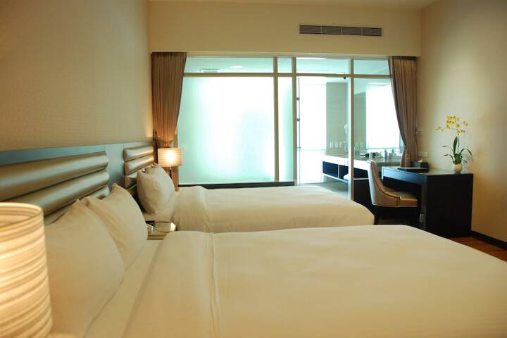Room 21 of 51