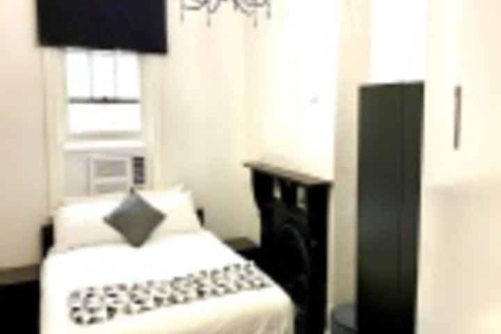 Room 145 of 192