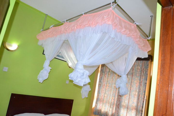 Room 14 of 50