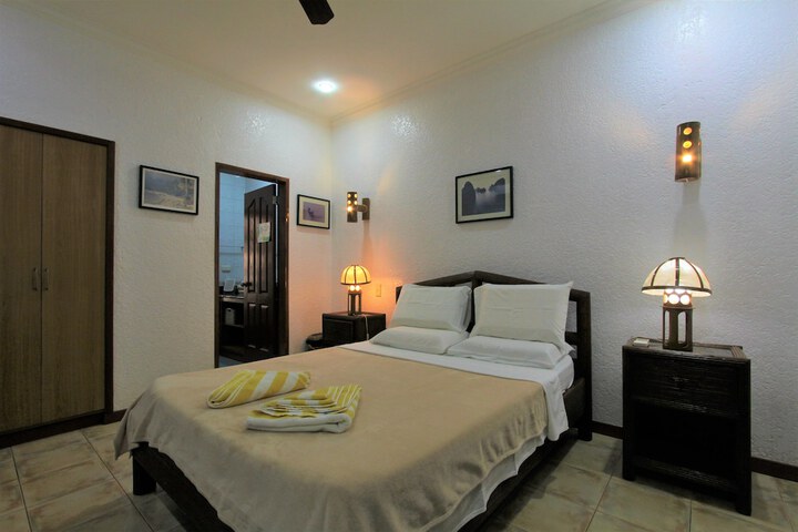 Room 8 of 37