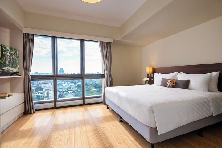 Room 16 of 79