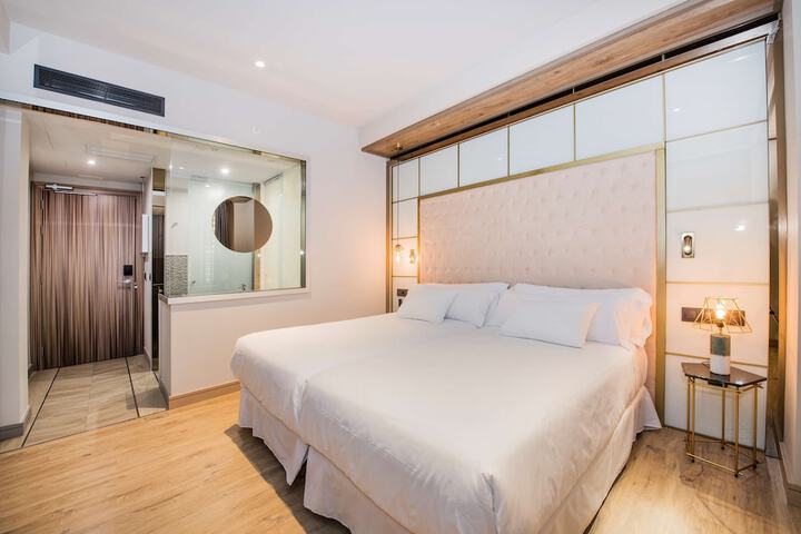 Room 10 of 45