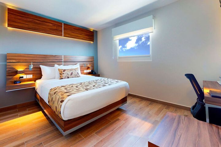 Room 11 of 31