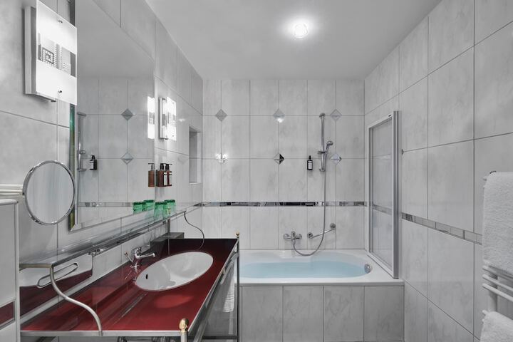 Room 41 of 74