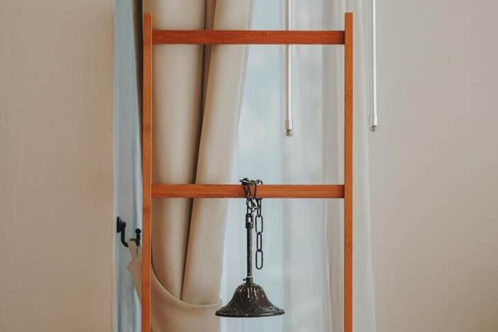 Room 9 of 36