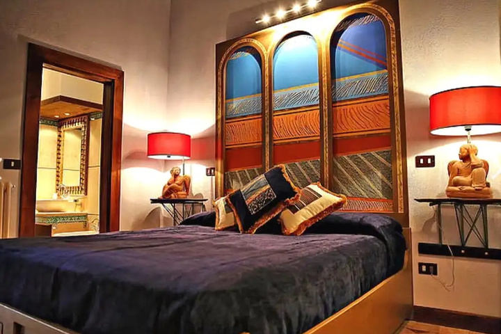 Room 5 of 21