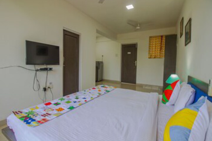 Room 8 of 25