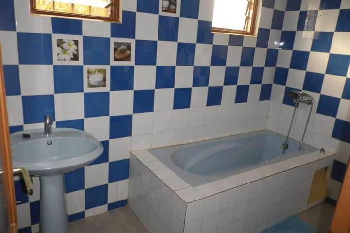 Room 12 of 20
