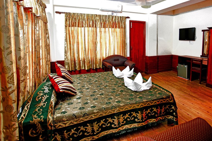 Room 4 of 55