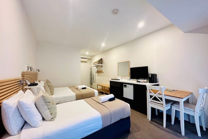Room 5 of 56