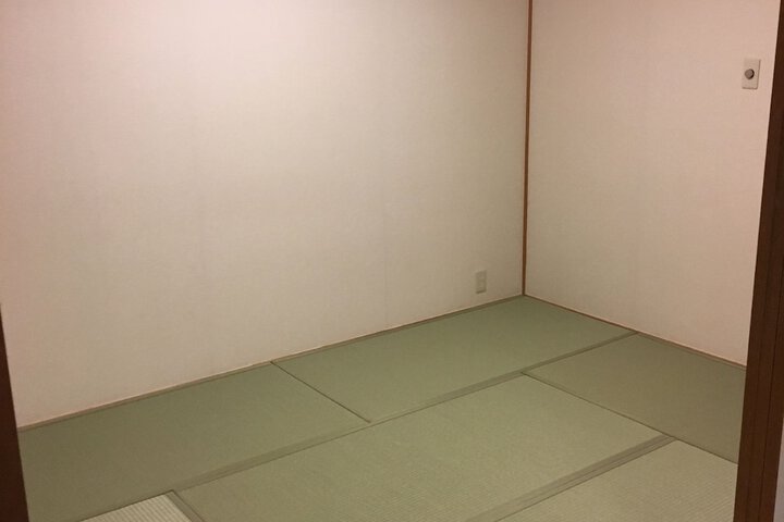 Room 17 of 41