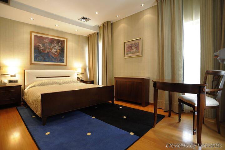 Aleksandar Palas Hotel