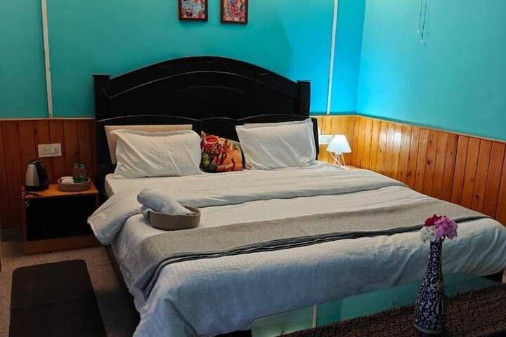 Room 4 of 14
