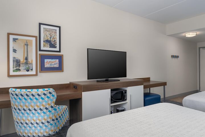 Room 9 of 38