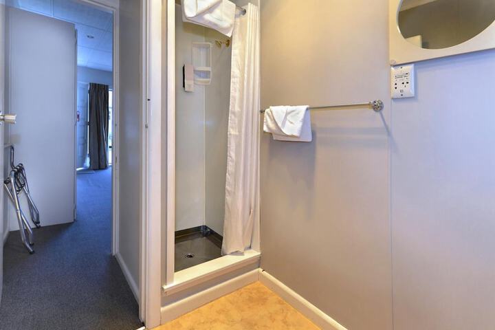 Room 18 of 52