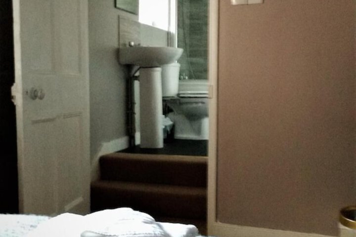 Room 31 of 48
