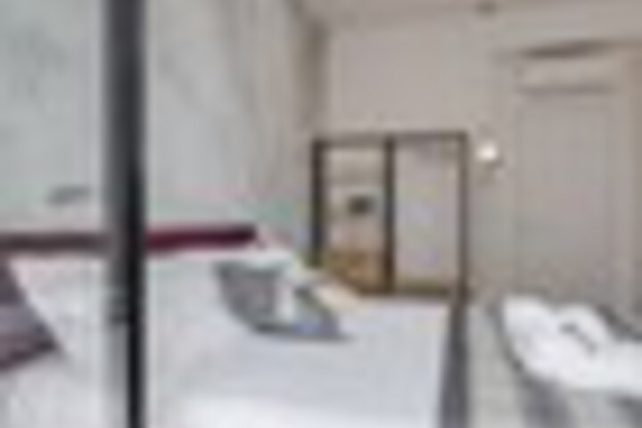 Room 35 of 270