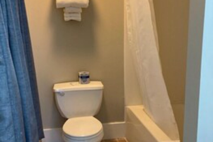 Room 118 of 141