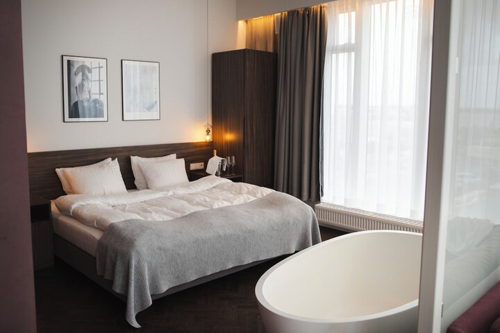Room 26 of 89