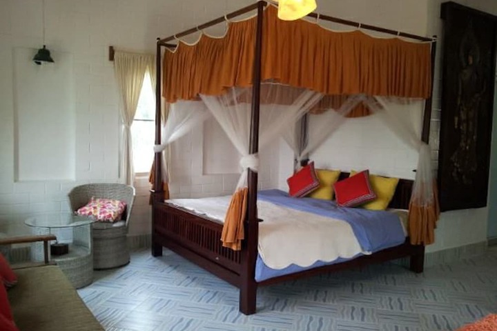 Room 25 of 150