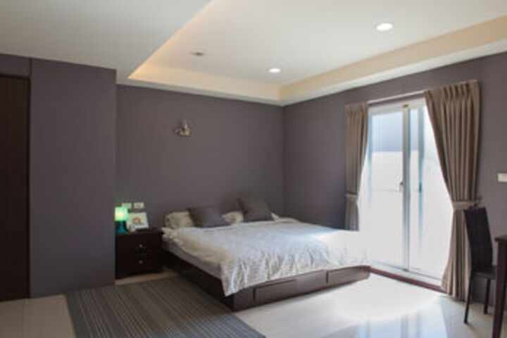 Room 6 of 20