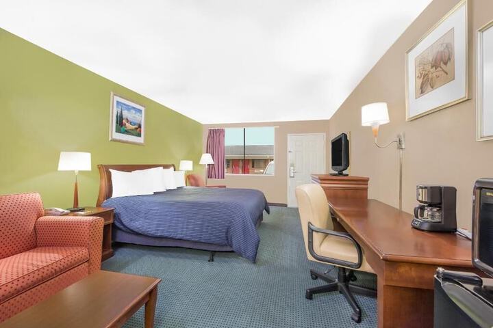 Room 21 of 29