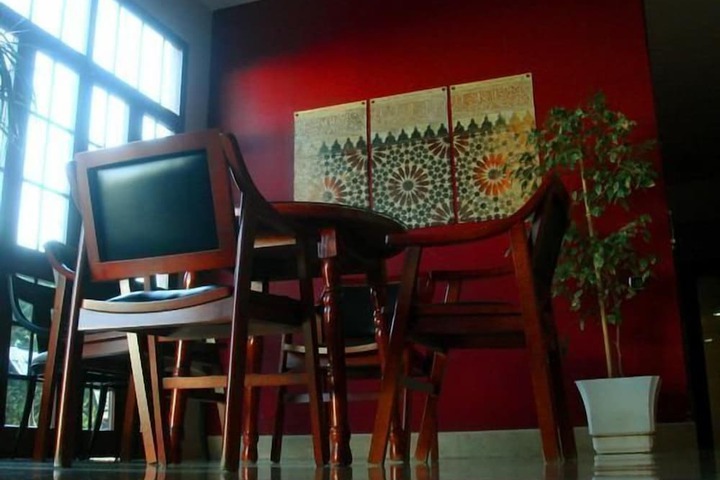 Dining 10 of 20