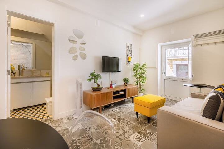 Room 9 of 23