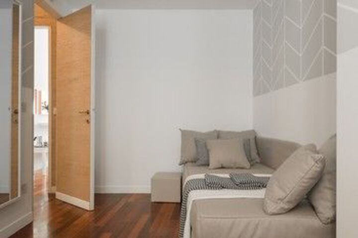 Room 17 of 31