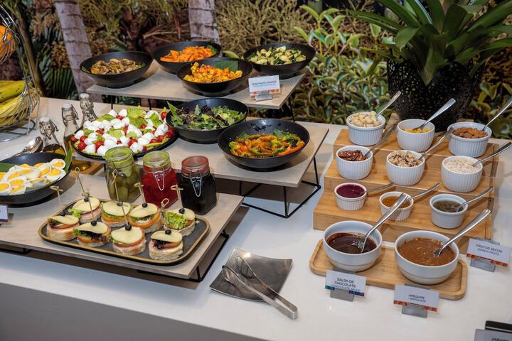 Breakfast area