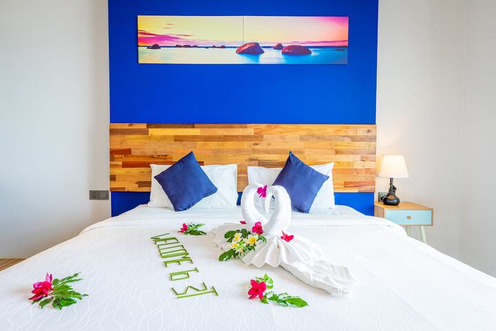 Room 10 of 293