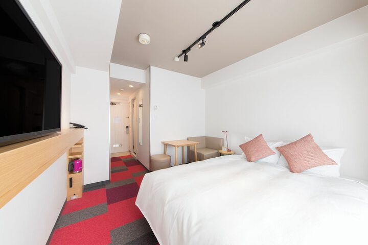 Room 15 of 42