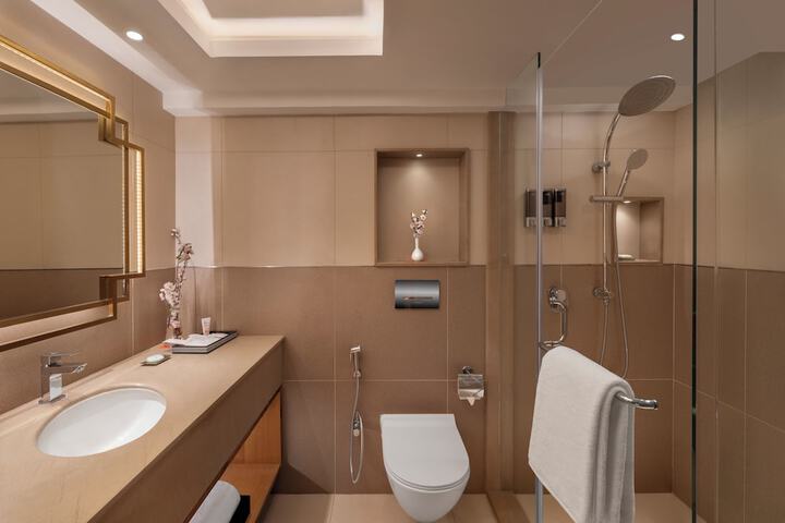 Room 8 of 26